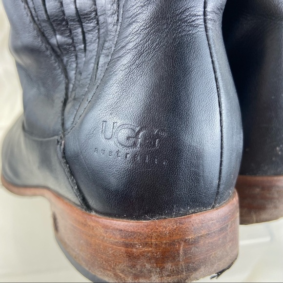 UGG LEATHER FINNEGAN BOOTIES - Picture 6 of 12
